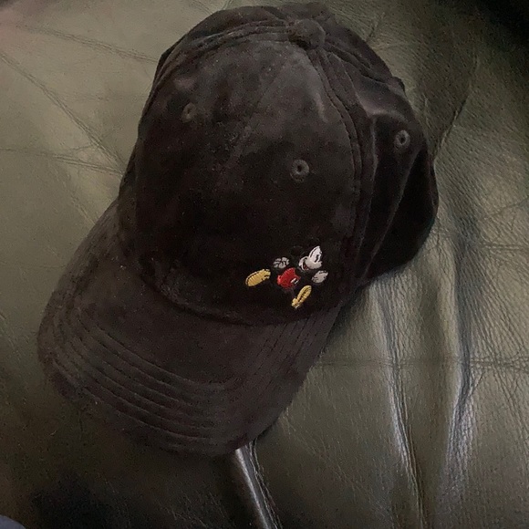 Velour Mickey Mouse Cap - Picture 1 of 4